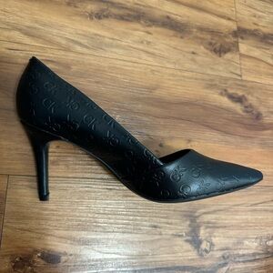 Calvin Klein - Black Pumps